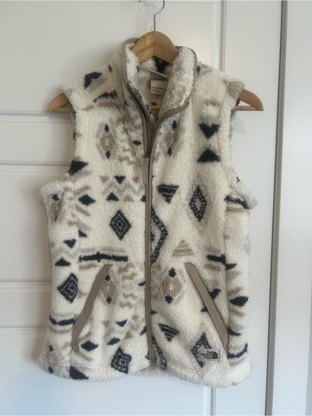 The North Face Women’s Sm like new Aztec Soft Sherpa Vest